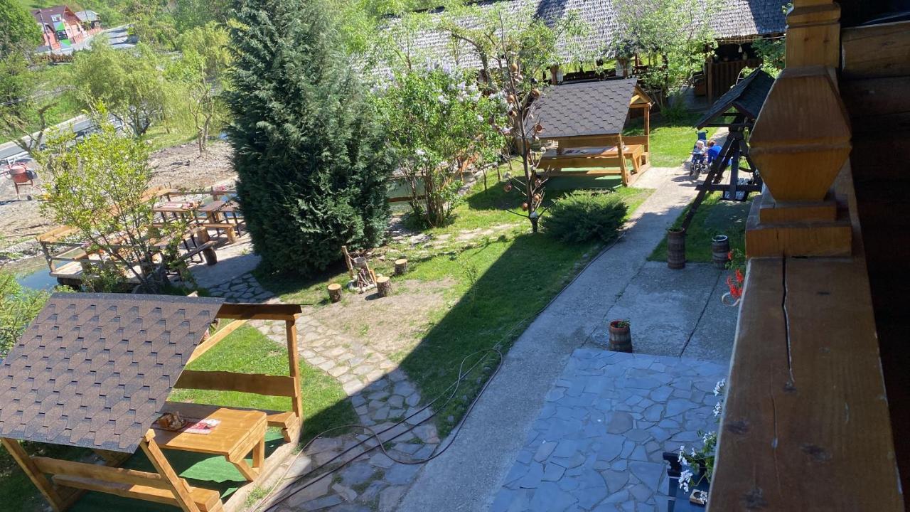 Pensiune Pastravarie La Pintea Haiducu Deseşti Exteriér fotografie